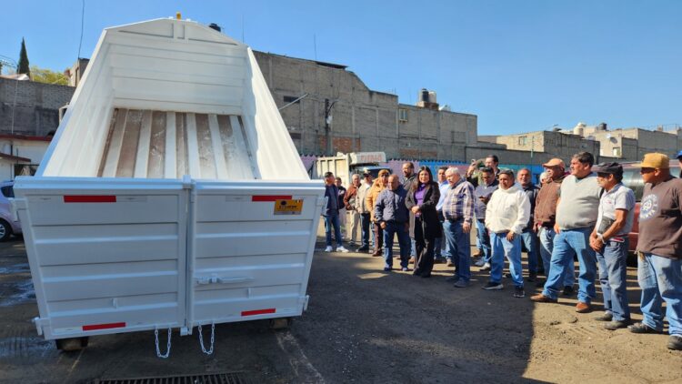 ¡La basuraaa! Iztacalco estrena camiones recolectores