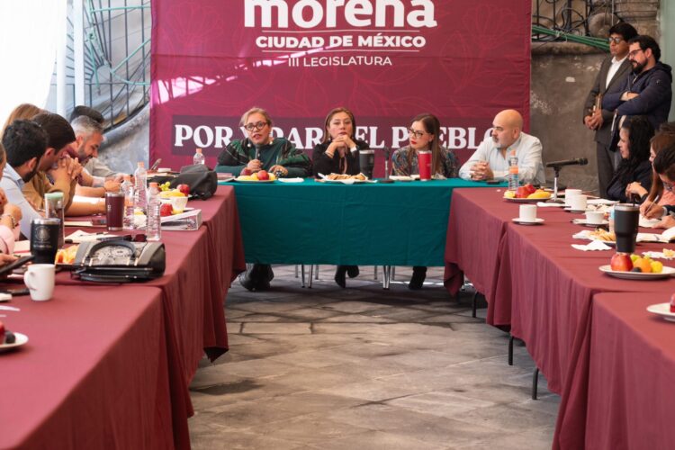 Xóchitl Bravo encabeza reunión con titular de la Sedesa