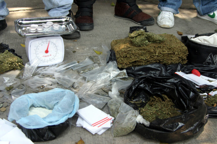 Normalizan venta de droga en Benito Juárez