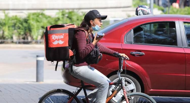 Repartidoras de comida sufren acoso y discriminación: Urge acción legislativa