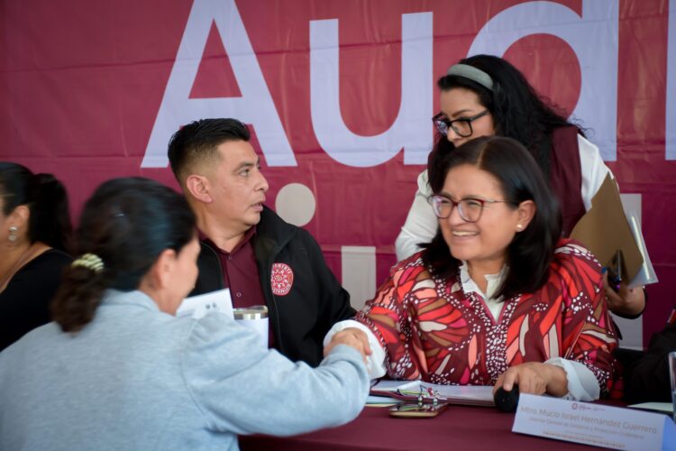 Atienden problemáticas en Audiencia Ciudadana de Iztapalapa