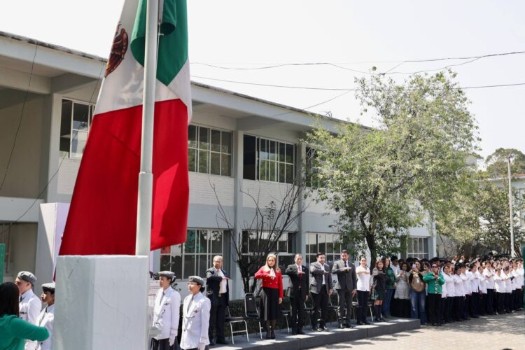 La Bandera Nacional es nuestro símbolo de unidad: Giovani Gutiérrez