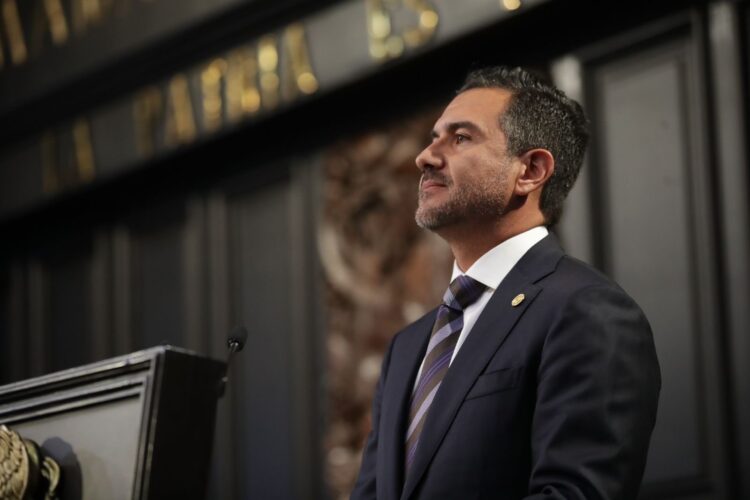 Miguel Ángel Yunes desata un torbellino dentro de Morena