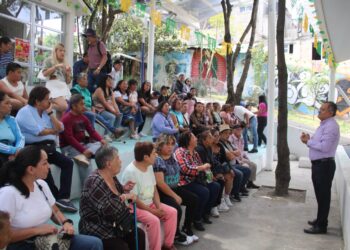 ¡Los Ojos de la Capital!