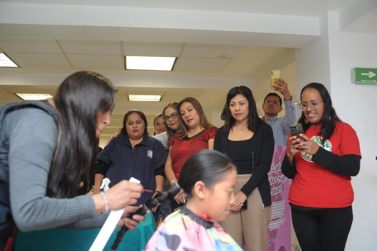 Llaman a transformar la vida de mujeres y niñas con el «Trenzatón»