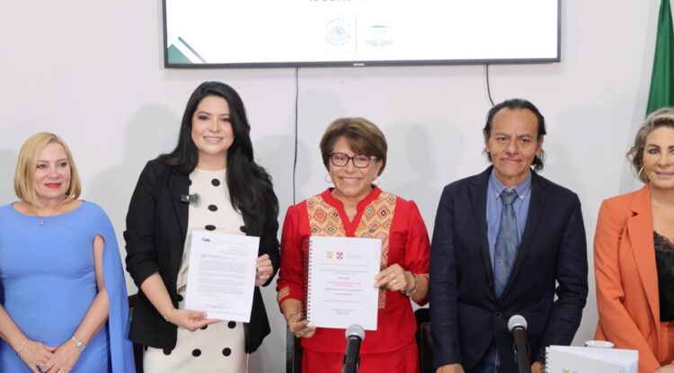 Presentan en Congreso CDMX Constitución en Sistema Braille