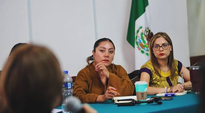 ¡Los Ojos de la Capital!