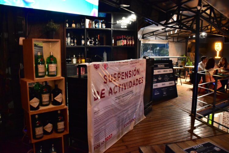 Alertan sobre coyotaje a comerciantes en la CDMX