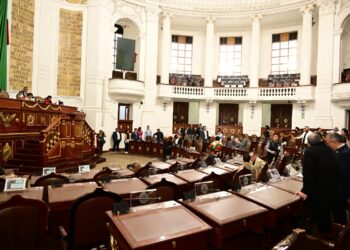 ¡Los Ojos de la Capital!