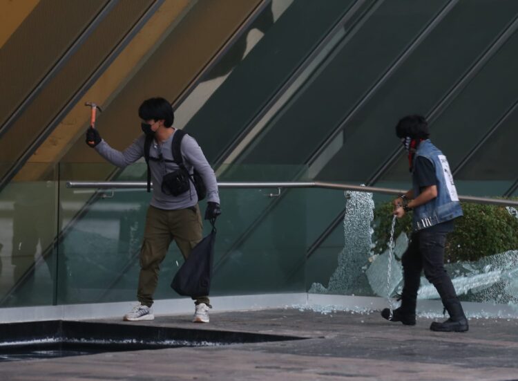 Falta de acción de la policía capitalina durante disturbios en la UNAM
