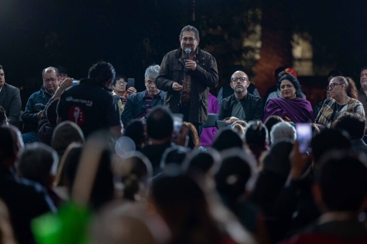 ¡Los Ojos de la Capital!