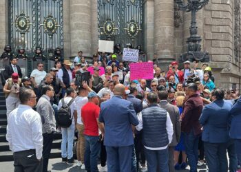 Exigen a diputados locales dejar de vender y ponerse a legislar