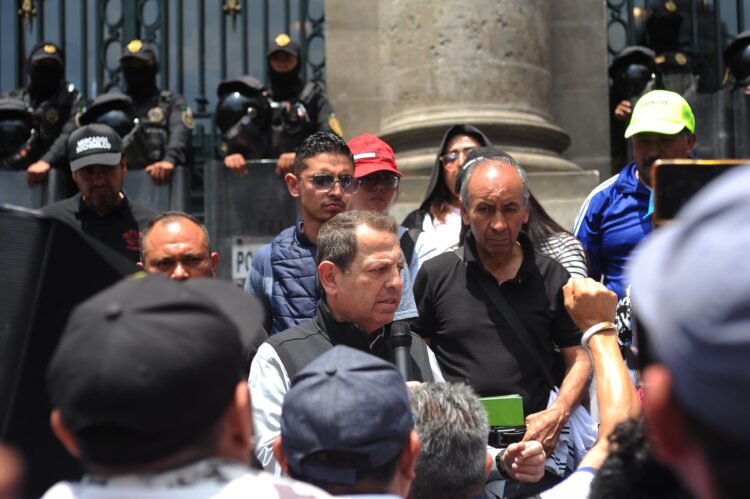 ¡Los Ojos de la Capital!