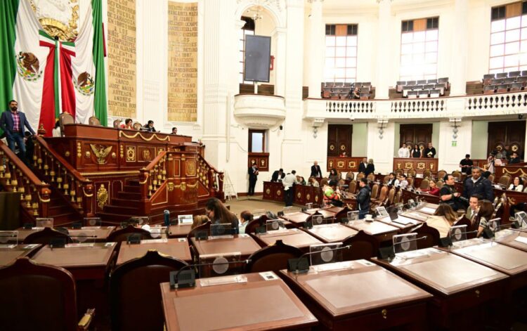 ¡Los Ojos de la Capital!