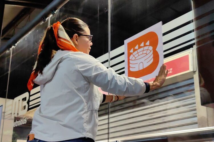 Cambia diputada distintivo de la estación Ciudad de los Deportes del Metrobús