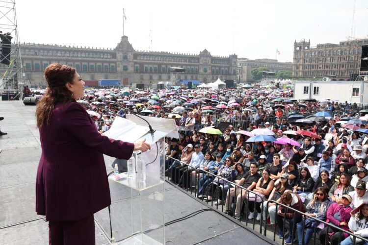 Entrega Brugada Becas para Universitarios en la Ciudad de México