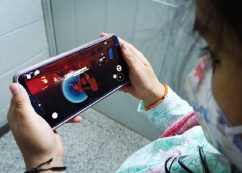 Regularán uso de celulares en escuelas