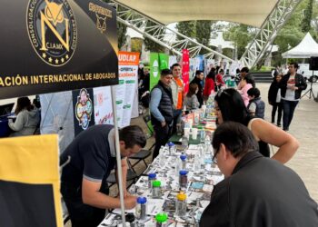 Coyoacán inaugura la «V Feria de Becas AAPAUNAM» para oportunidades educativas