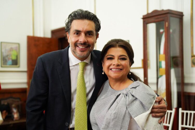 ¡Los Ojos de la Capital!