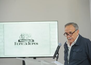 ¡Los Ojos de la Capital!