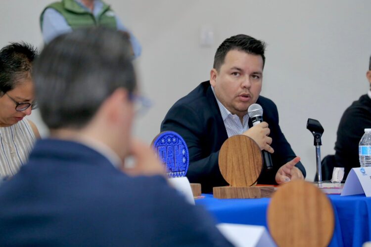 Gobierno cierra la puerta a jóvenes sin escuela ni empleo