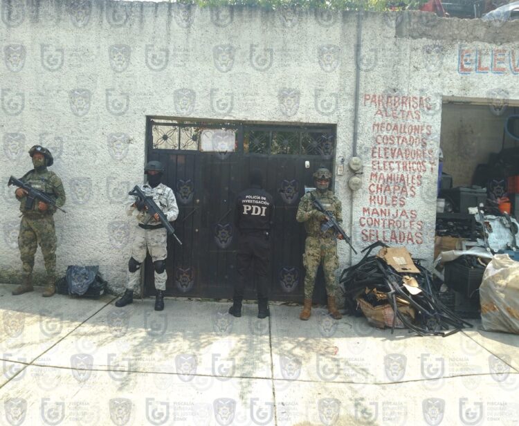 Aseguran 408 toneladas de autopartes robadas en el corazón de la CDMX