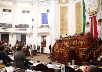 ¡Los Ojos de la Capital!