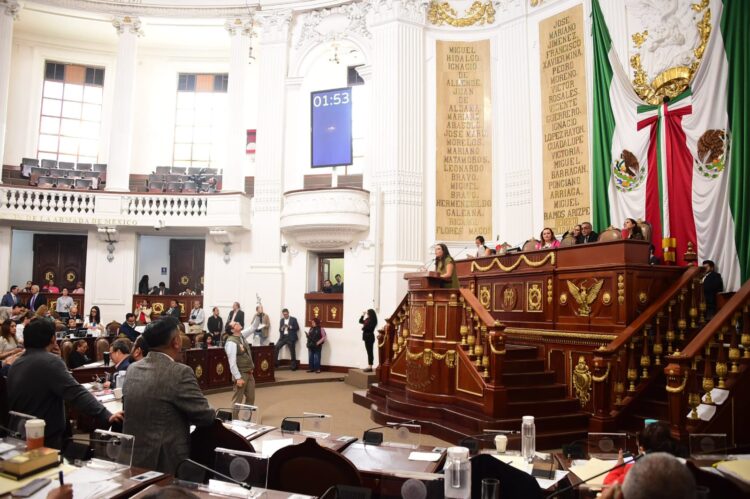 ¡Los Ojos de la Capital!