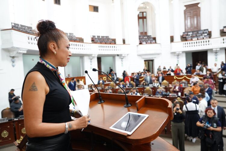 Niñez invisible crece entre rejas en México