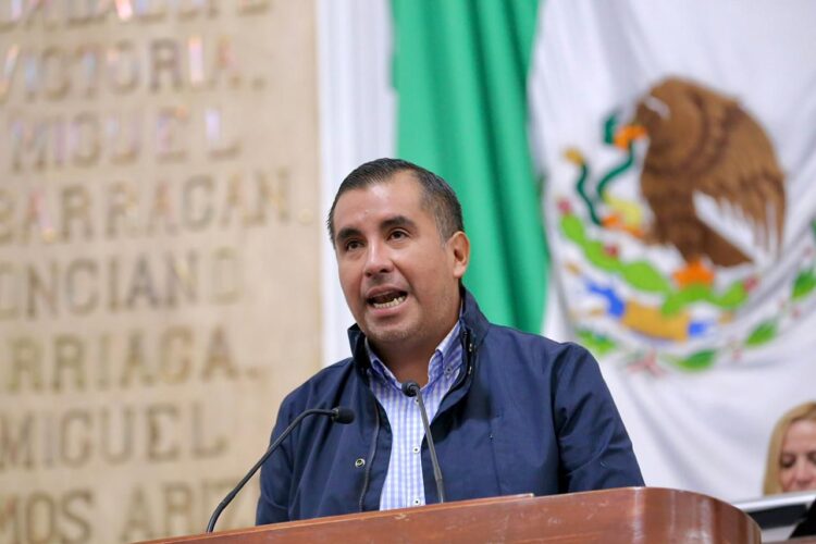 Congreso de CDMX omiso ante violencia en escuelas; acusa diputado