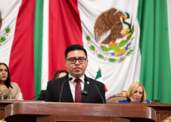 Vanegas pide aplicar la ‘Ley Silla’ en el Congreso CDMX