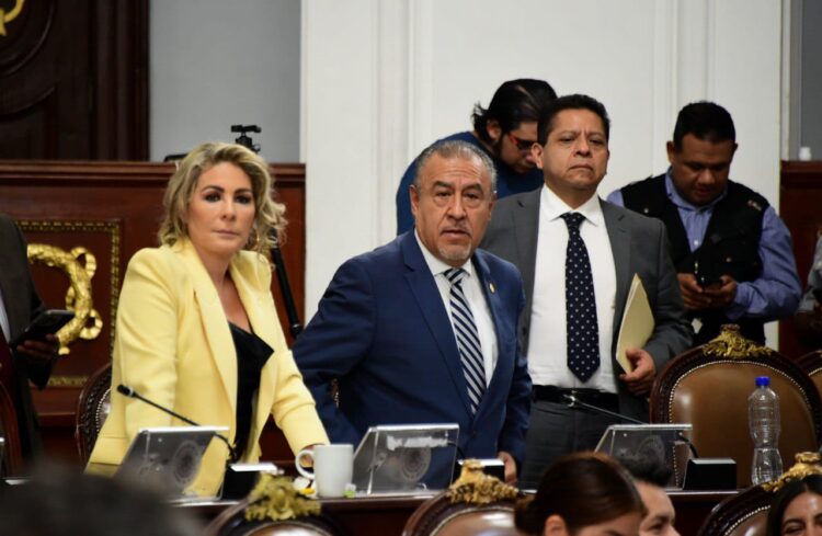 ¡Los Ojos de la Capital!