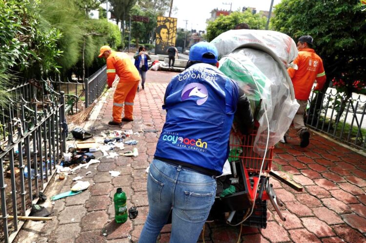 COYOACÁN APOYA A PERSONAS EN SITUACIÓN DE CALLE Y RECUPERA ESPACIO