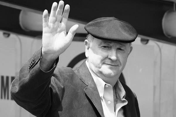 Luto esférico: falleció Manuel Lapuente