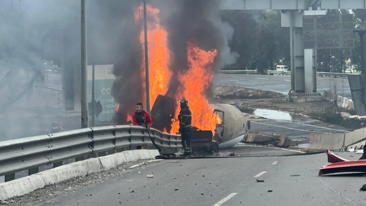 Endurecen reglas para el transporte de sustancias peligrosas en CDMX
