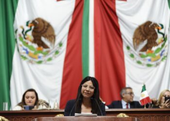 Impulsan atención médica gratuita contra cáncer de mama