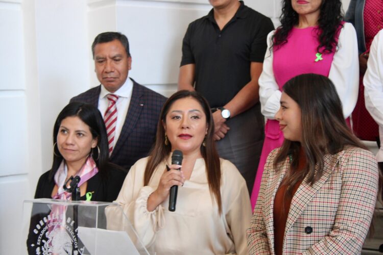 Impulsan venta de cempasúchil en Xochimilco