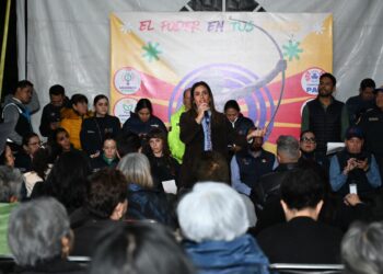 Ale Rojo de la Vega entrega fuente rehabilitada y anuncia obras en más parques