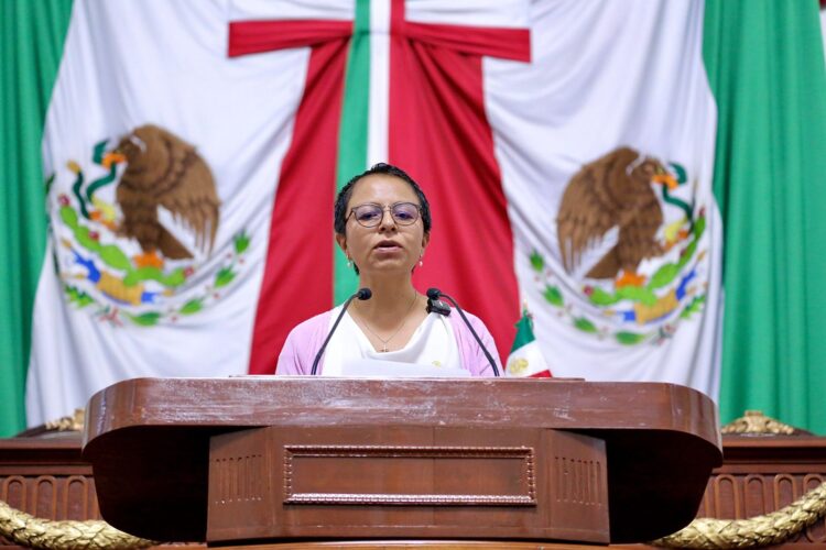 Liz Salgado impulsa campaña sobre menopausia médica en pacientes con cáncer de mama