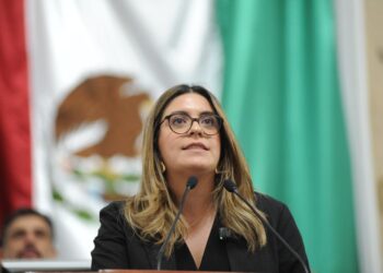 Impulsan reforma para proteger a mujeres que huyen de la violencia