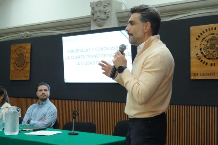 ¡Los Ojos de la Capital!