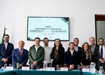 ¡Los Ojos de la Capital!