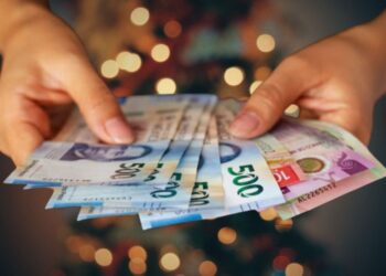 Proponen aguinaldo completo y sin impuestos para todos los trabajadores