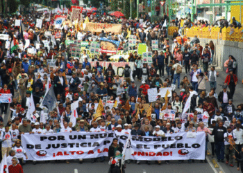 Marcha del 2 de octubre moviliza a 10 mil personas: SSC CDMX