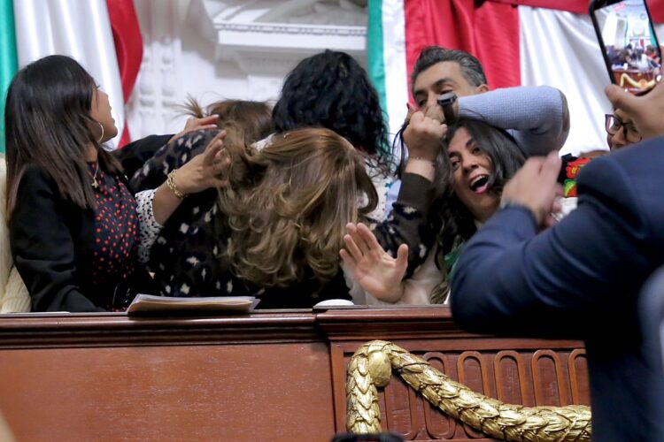 Martha Ávila niega haber participado en hechos violentos en el Congreso CDMX