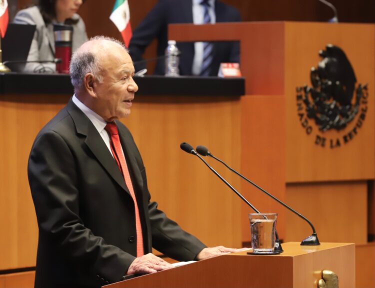 Proponen prohibir celulares en escuelas de educación básica