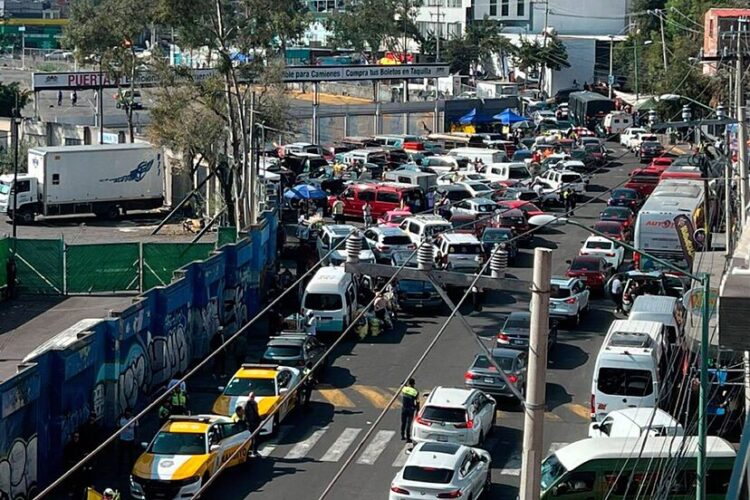 “Operativo inflado: SEMOVI presume orden mientras usuarios denuncian caos en inauguración del estadio”