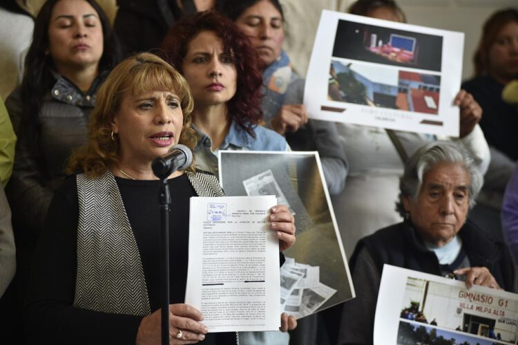 ¡Los Ojos de la Capital!