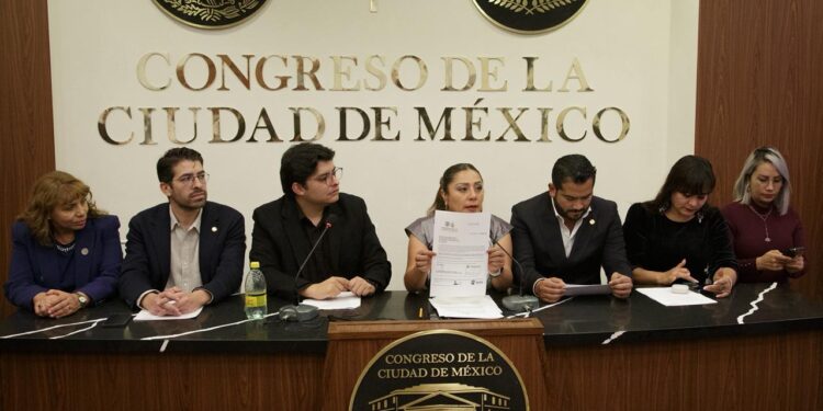 ¡Los Ojos de la Capital!