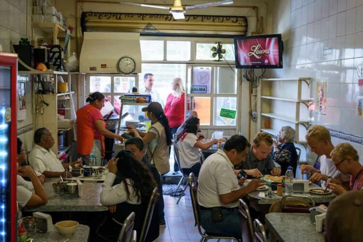 Buscan blindar fondas como patrimonio cultural en CDMX